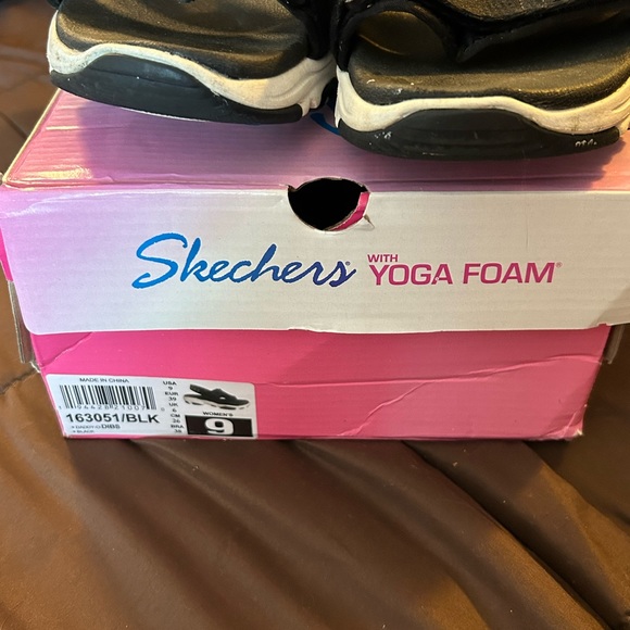 SKECHERS YOGA FOAM SANDALS Sz 9 - Picture 5 of 8